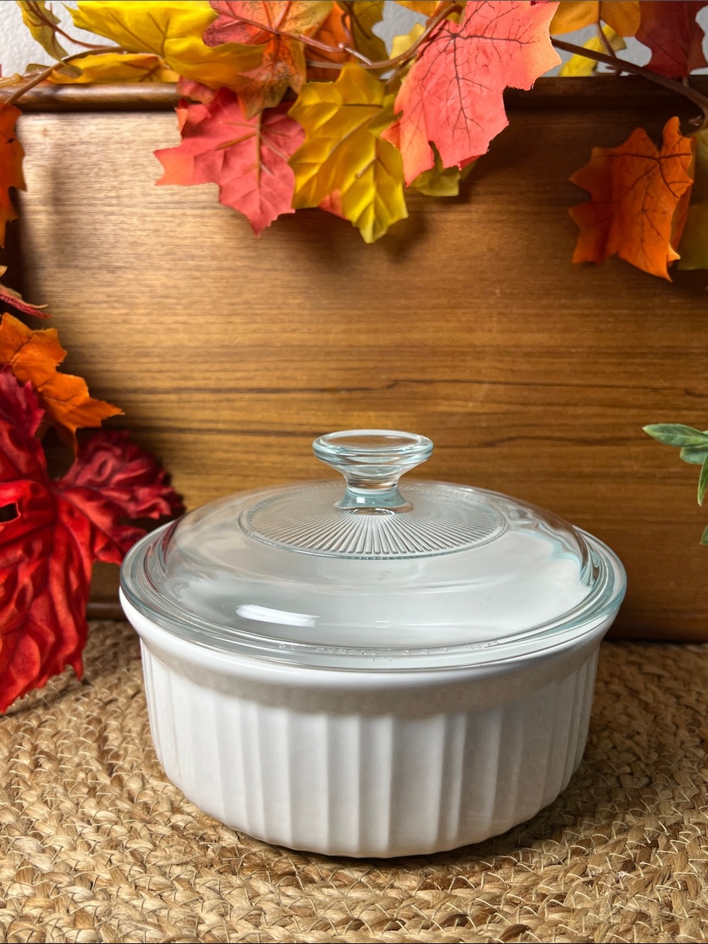 CorningWare French White 1.5 Qt Casserole Dish w/ Pyrex Glass Lid